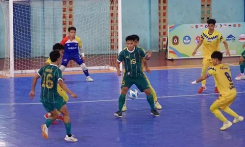 Cùng thắng, Thái Lan và Indonesia 'dắt tay nhau' vào bán kết