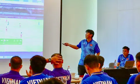 VIDEO: U16 Việt Nam sẵn sàng cho trận quyết định vé đi tiếp vào bán kết