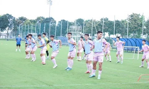 Đã rõ 5 cầu thủ Việt Nam đầu tiên lên tuyển