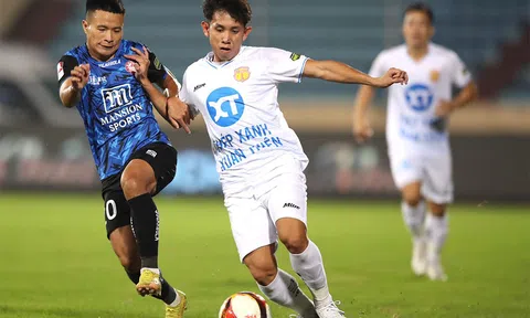 Bất lực trước thủ môn Việt kiều, Nam Định hòa nhọc nhằn