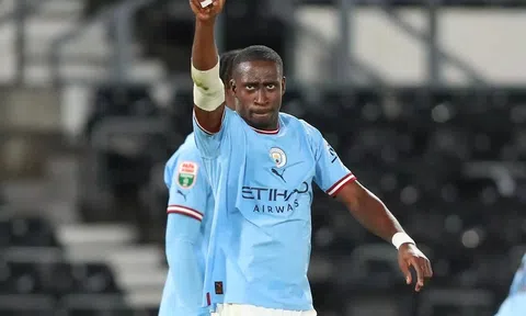 Cựu sao trẻ Man City sắp trở lại Ngoại Hạng Anh