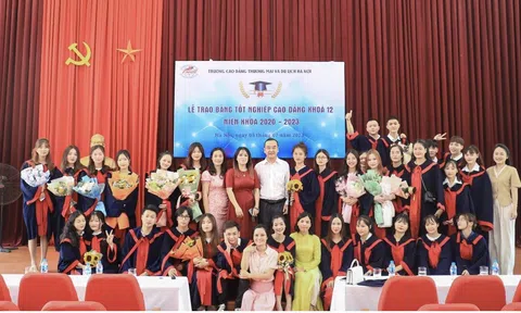 Gần 500 Tân cử nhân của trường Cao đẳng Thương mại và Du lịch Hà Nội được vinh danh tại Lễ Tốt nghiệp Khóa 12 năm 2023