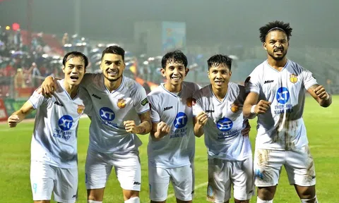 Đội hình tiêu biểu vòng 14 V.League 2023/24: Ngoại binh chiếm ưu thế, Rafaelson lĩnh xướng hàng công