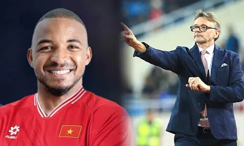 Tin bóng đá trưa 4/4: HLV Troussier hẹn ngày trở lại Việt Nam; VFF thúc đẩy việc nhập tịch