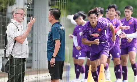 Xóa bỏ cách chơi của ông Troussier, HLV Hoàng Anh Tuấn cho U23 Việt Nam tập bài lạ