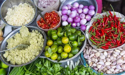 Hãy mua trước 8 loại đồ Tết này và tích trữ trong nhà để tránh phải chi quá nhiều tiền!