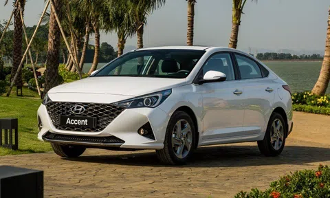 Hyundai Accent lấy lại ngôi vương, Toyota Vios "rơi tự do"