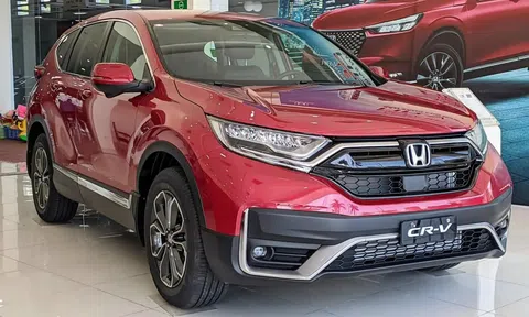 Honda CR-V giảm giá kỷ lục vượt ngưỡng 200 triệu đồng, cạnh tranh Territory, CX-5