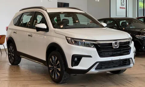 Honda BR-V giảm giá sâu khó tin dù mới ra mắt, quyết đấu Mitsubishi Xpander