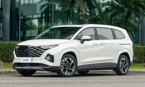 Hyundai Custin hoàn toàn mới ra mắt Việt Nam, giá từ 850 triệu đồng đấu Toyota Innova