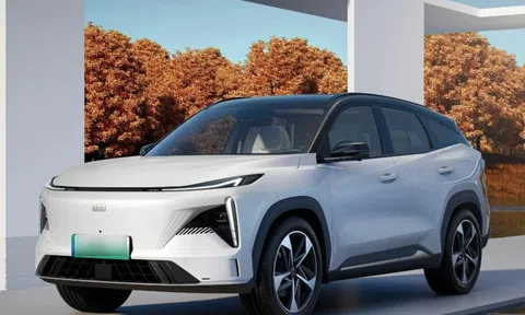 SUV của hãng xe sắp "tái xuất" Việt Nam trình làng: "Ăn xăng" chỉ 1,3 lít/100km, giá quy đổi hơn 600 triệu đồng