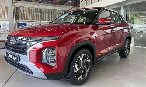 Hyundai Creta giảm giá "sập sàn", tăng áp lực lên Toyota Yaris Cross mới ra mắt