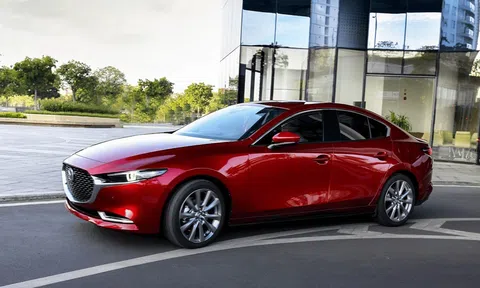 Mazda3 tiếp tục giữ vững ngôi vương, Honda Civic "chốt sổ"