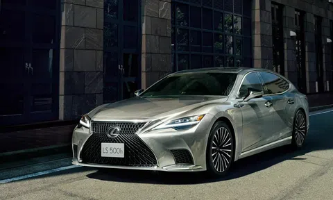 Sedan hạng sang Lexus LS 2024 ra mắt: Nâng cấp trang bị và an toàn, giá quy đổi từ 1,8 tỷ đồng