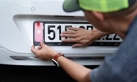 Đấu giá biển số ô tô sáng 13/10: Giá trúng của nhiều biển đẹp ' hạ nhiệt'