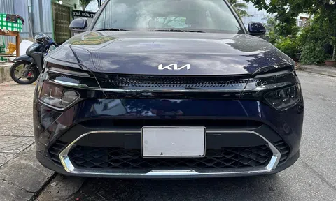 Bất ngờ với giá chào bán của KIA Carens 2023 ‘siêu lướt’ mới lăn bánh vỏn vẹn 3.000 km