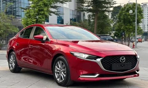 Ngỡ ngàng giá chào bán của Mazda3 ‘siêu lướt’ mới lăn bánh 6.000 km
