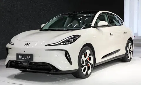 SUV điện ngang cỡ VinFast VF8 "gây sốt" với lượng đơn hàng khủng sau 1 tuần ra mắt