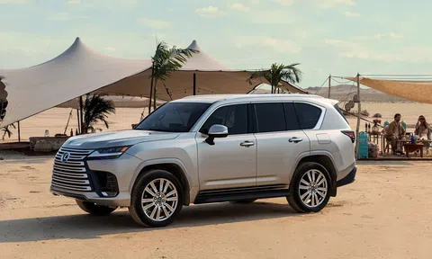 "Xe chủ tịch" Lexus LX 600 2024 trình làng: Bổ sung tiện nghi nhưng giá bán vẫn giữ nguyên