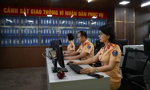 Đấu giá biển số ô tô ngày 25/10: Biển tứ quý Đồng Nai chốt giá ngang một chiếc Toyota Vios