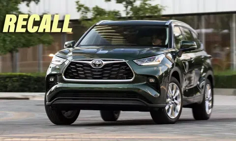 Toyota thu hồi hơn 750.000 xe SUV do cản trước có thể "rụng bất thình lình"