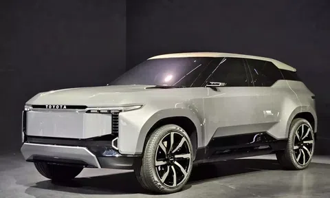 Ảnh thực tế Toyota Land Cruiser bản thuần điện với thiết kế cực lạ mắt