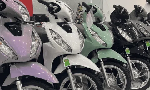 Giá xe máy giảm sâu kỷ lục, xe Honda hạ đến 17 triệu đồng