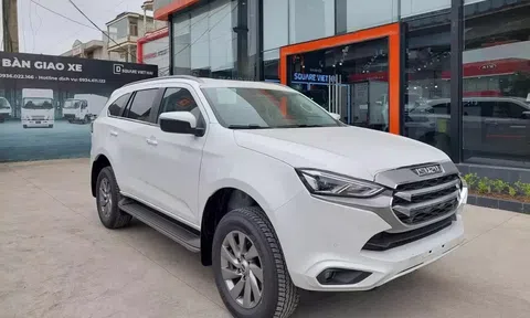 Đối thủ của Hyundai Santa Fe giảm giá "sập sàn" đến gần 190 triệu đồng