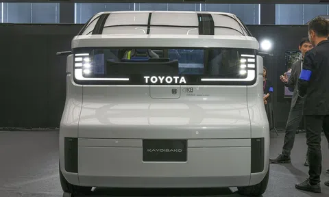 Cận cảnh Toyota Kayoibako - Xe hình hộp siêu độc đáo phục vụ mọi nhu cầu của bạn!