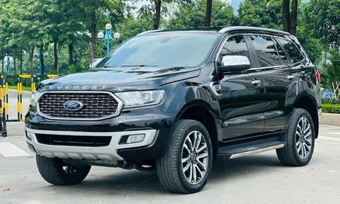 Ngỡ ngàng giá bán của Ford Everest ‘lướt’ sau 2 năm lăn bánh
