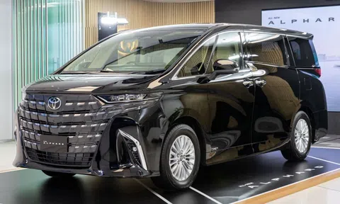 ‘Chuyên cơ mặt đất’ Toyota Alphard 2024 sẽ có giá dự kiến ngang đời cũ, ra mắt Việt Nam ngay tháng này?