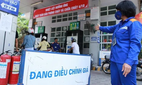 Giá xăng dầu trong nước đồng loạt giảm, dầu diesel giảm hơn 1.000 đồng/lít