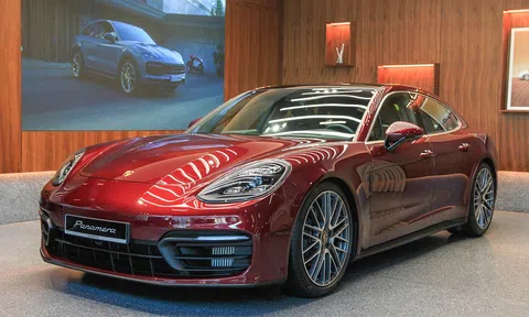Giá xe Porsche Panamera tháng 11/2023 & Đánh giá chi tiết