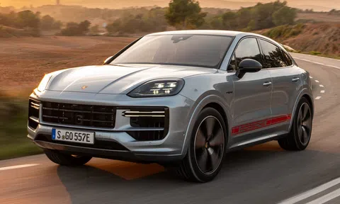 Giá xe Porsche Cayenne tháng 11/2023 & Đánh giá chi tiết