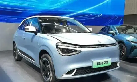 Ô tô điện cỡ nhỏ Dongfeng Nammi 01 mở bán, giá quy đổi chưa tới 300 triệu đồng