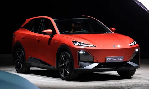 Đối thủ mới của Mazda CX-5, Honda CR-V lộ thông số: Xe điện 100%, thiết kế hiện đại, di chuyển tối đa 520 km