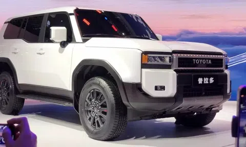 Toyota Land Cruiser Prado 2024 cập bến thị trường "hàng xóm", liệu có về Việt Nam?