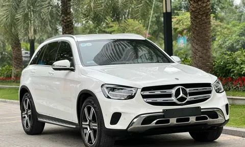 Sau 2 năm lăn bánh, Mercedes-Benz GLC 200 4Matic chạy lướt bán lại "lỗ" khó tin