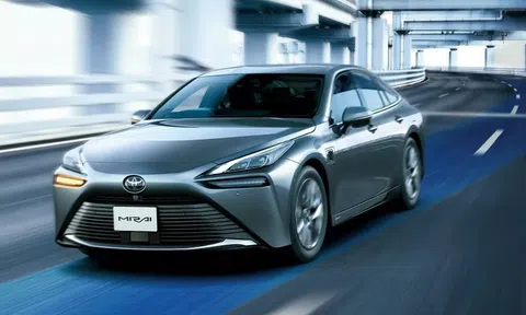 Toyota Mirai 2024 chạy pin nhiên liệu hydro được nâng cấp nội thất và bổ sung công nghệ mới