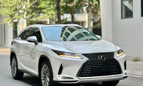 Ngỡ ngàng giá chào bán của Lexus RX 350 cũ sau 3 năm lăn bánh