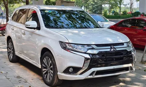 Ngỡ ngàng giá bán của SUV Mitsubishi Outlander sau 1 năm sử dụng