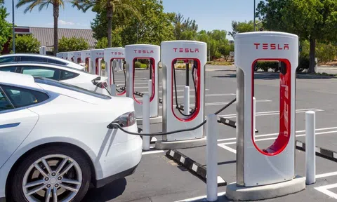 Nghịch lý 2023: Các chiến lược xe điện táo bạo bất ngờ nhận ‘trái đắng’ từ thực tại khốc liệt