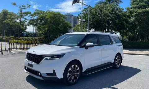 Ngỡ ngàng giá chào bán của Kia Carnival chạy lướt chỉ sau 1 năm lăn bánh