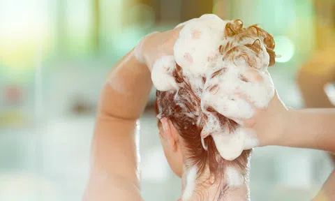Cách gội đầu đúng cách cho nữ để có một mái tóc khỏe đẹp