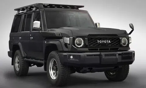 Toyota sắp trình làng Land Cruiser 70 2024 bản màu đen mờ "độc nhất vô nhị"