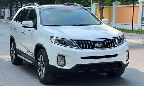 Sau 6 năm lăn bánh, Kia Sorento cũ rớt giá đến hơn nửa tỷ đồng