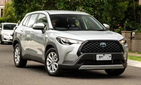 Toyota yêu cầu kiểm tra hơn 12.000 xe Corolla Cross sau lỗi của đợt triệu hồi trước