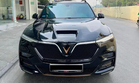 SUV ‘chủ tịch’ VinFast President chạy lướt 16.000 km mất giá ngang một chiếc Porsche Macan