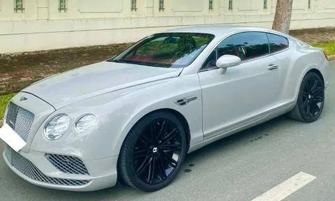 Siêu xe Bentley Continental GT 2006 đăng ký lần đầu năm 2017 được rao bán với giá rẻ ngỡ ngàng