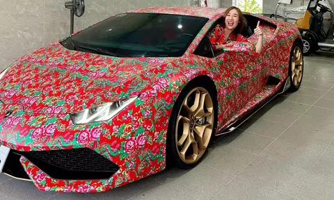 Hot mom 1997 ở Bạc Liêu "đắp chăn con công" cho chiếc Lamborghini Huracan tiền tỷ